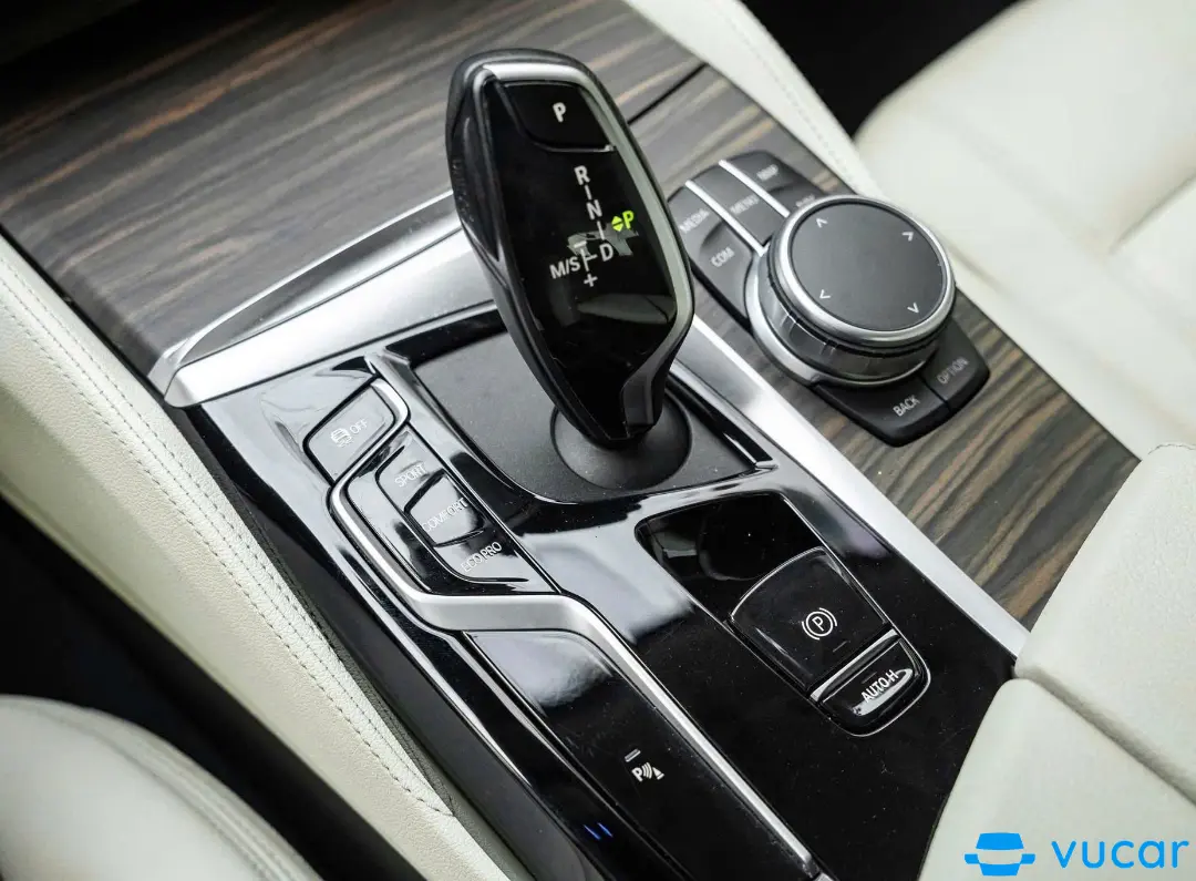Bmw 520i 2020 - Nội thất 1