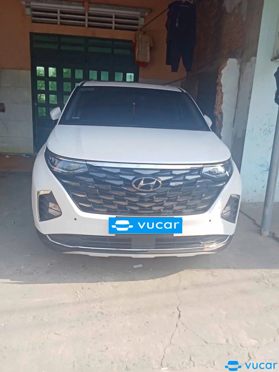 Ảnh xe Huyndai Custin 2024