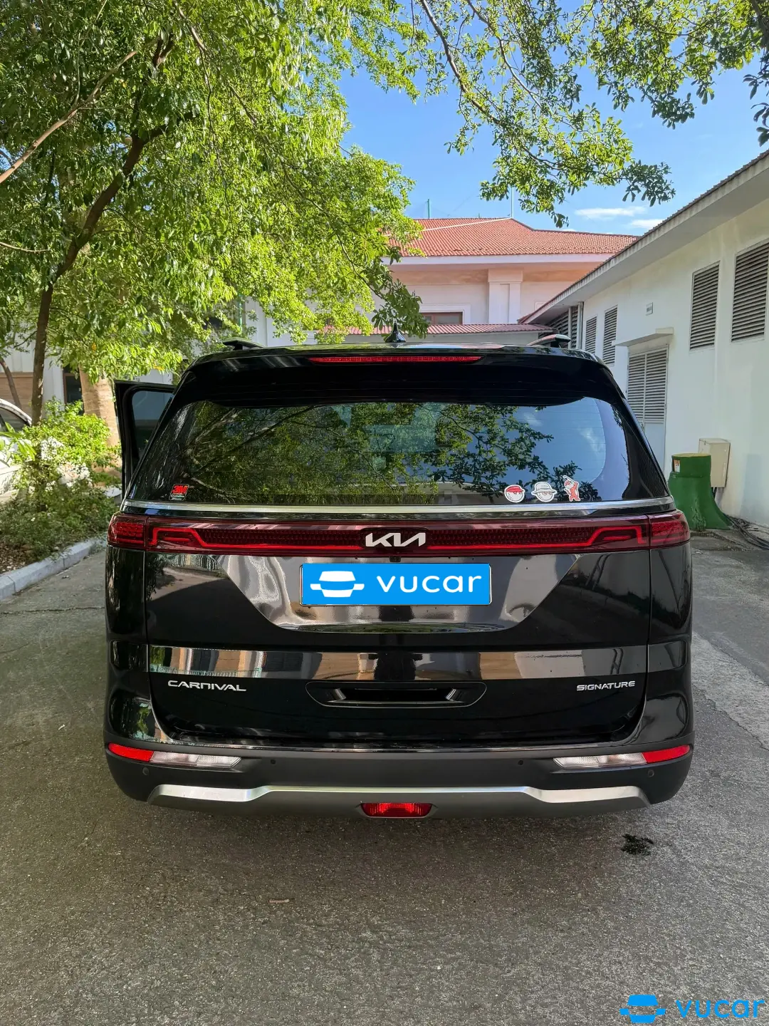 Kia Carnival Signature 2.2D 2023 - Ngoại thất 7