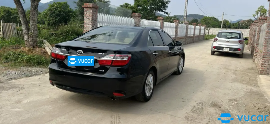 Toyota Camry 2.0E 2016 - Ngoại thất 1