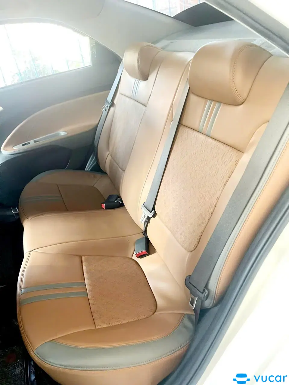 Kia Soluto 1.4 MT Deluxe - Nội thất 2