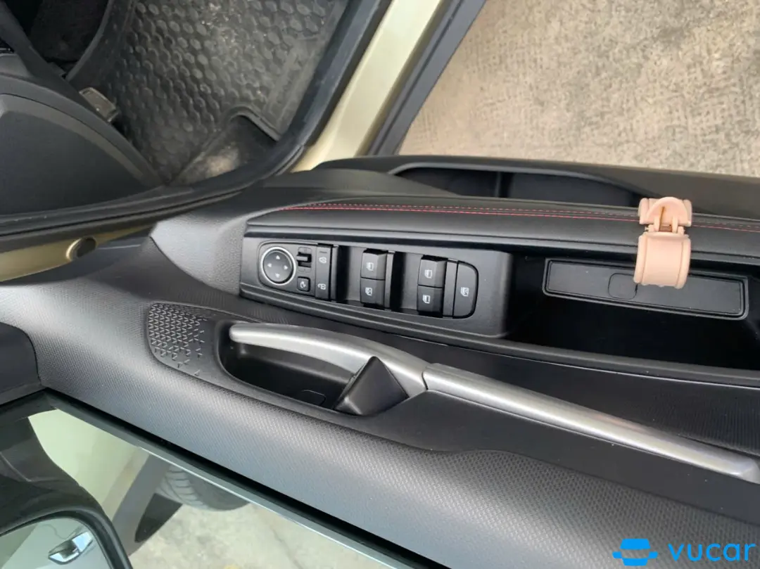 Kia Sonet Premium 1.5 AT 2022 - Nội thất 3