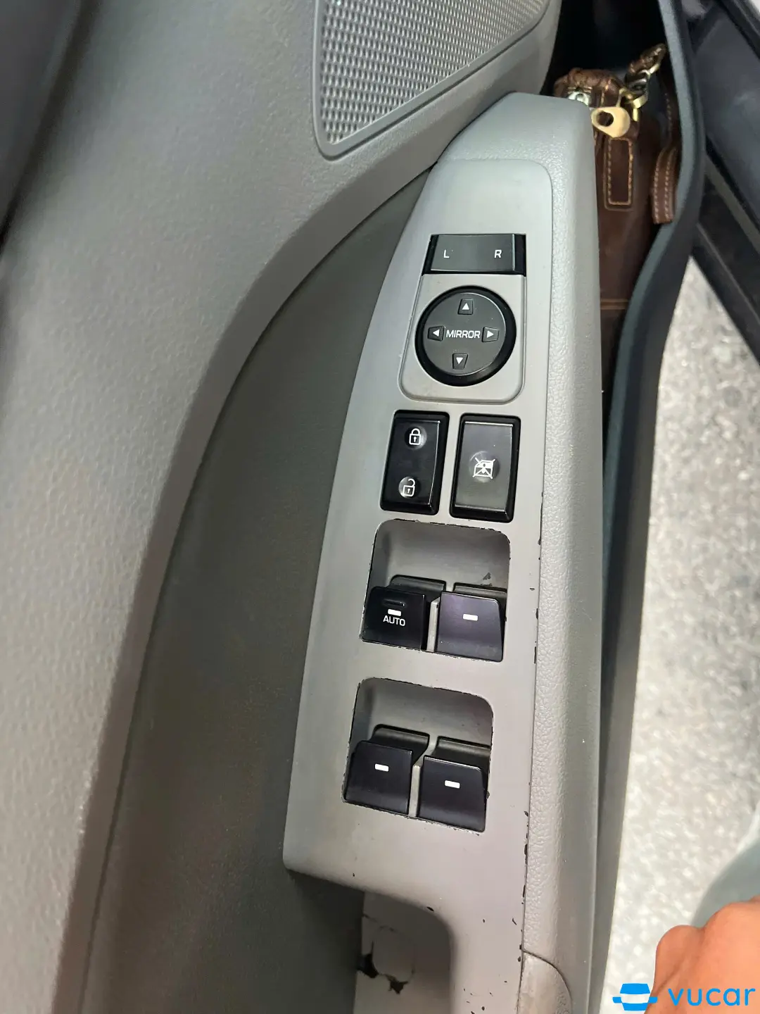 Hyundai Elantra 1.6 MT 2017 - Nội thất 6