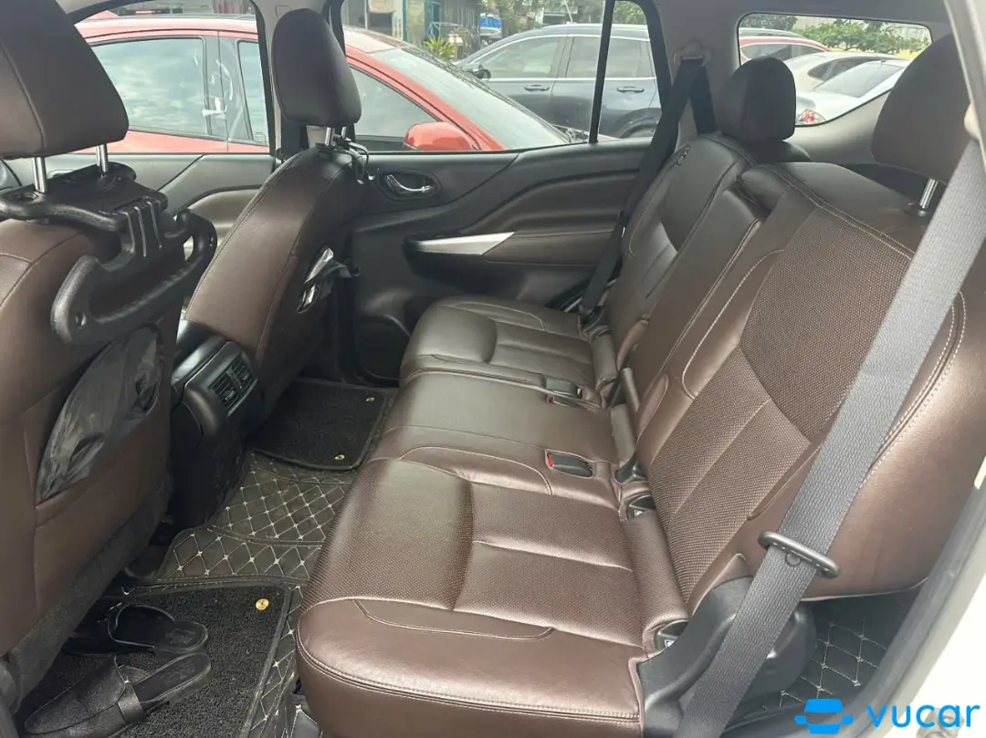 Nissan Terra V 2.5 AT 4WD 2019 - Nội thất 3