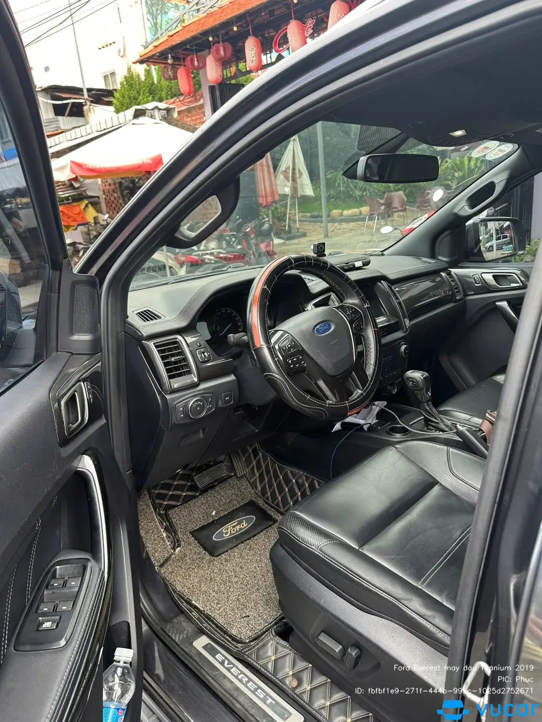 Ford Everest Titanium 2.0L 4x2 AT 2019 - Nội thất 2