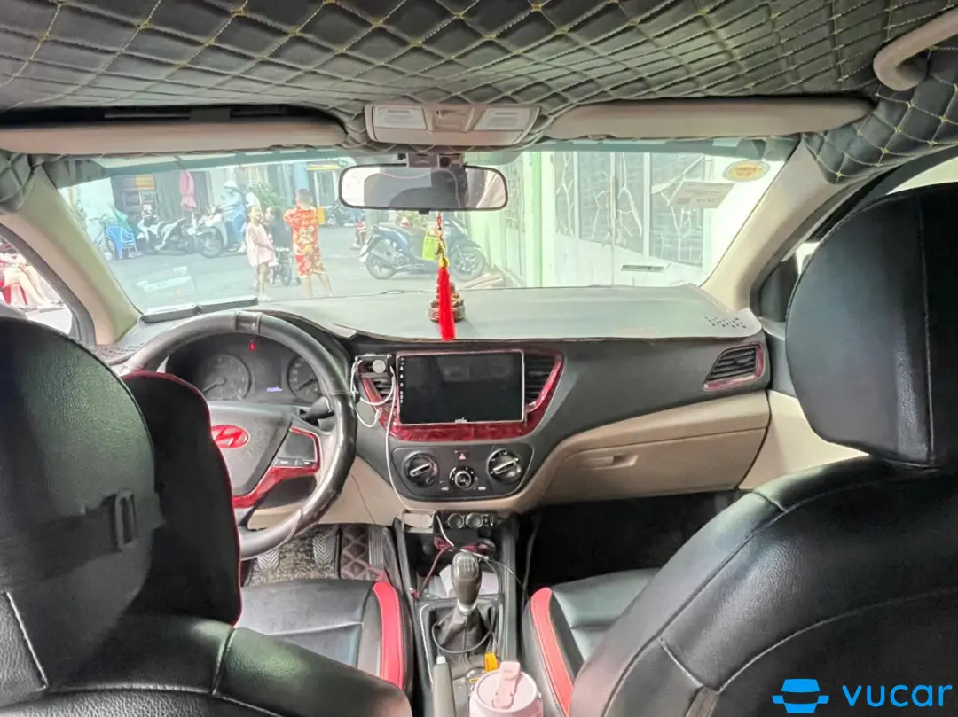 Suzuki Ertiga 1.4 AT 2017 - Nội thất 1