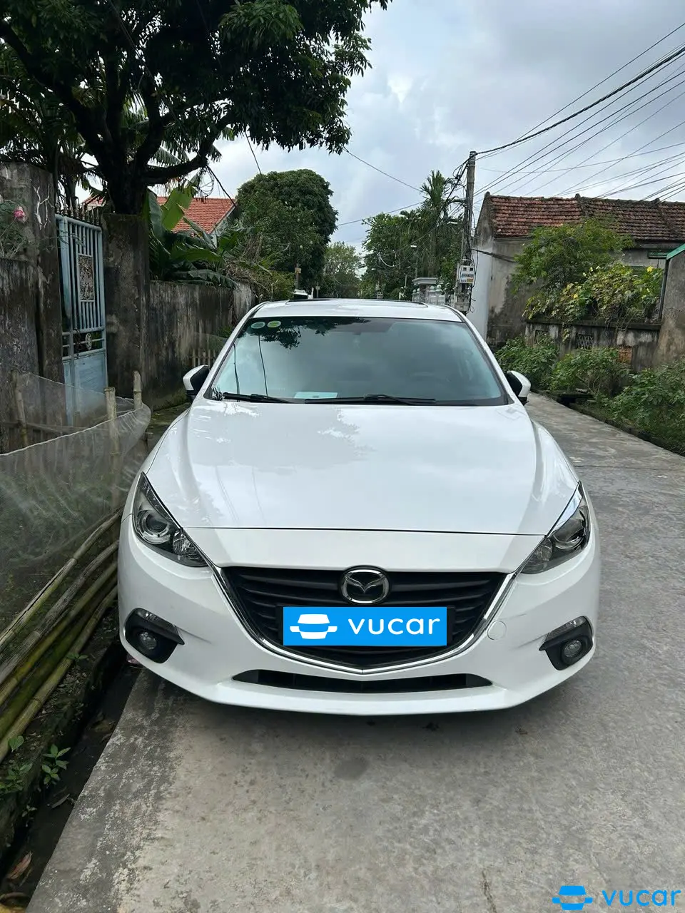 Mazda 3 1.5 at 2015 - Ngoại thất 1