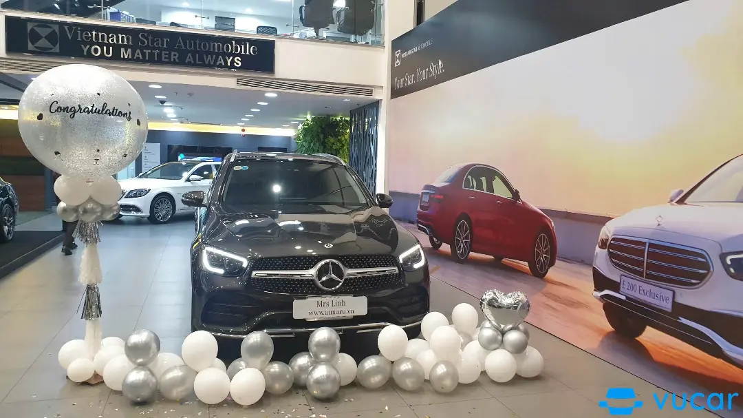 GLC300 4 matic - Khoang động cơ 1