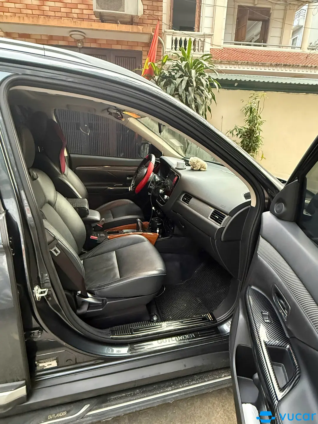 Mitsubishi Outlander 2.0 Premium 2021 - Nội thất 4
