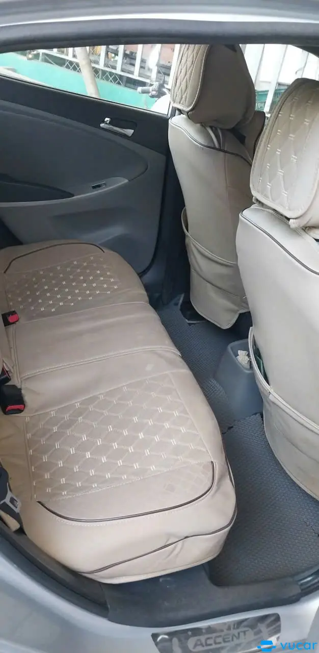 Hyundai Accent 1.4 MT 2012 - Nội thất 1