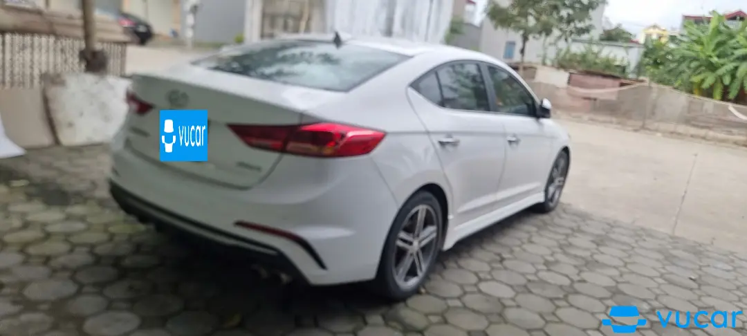 Hyundai Elantra Sport 1.6 AT 2018 - Ngoại thất 1