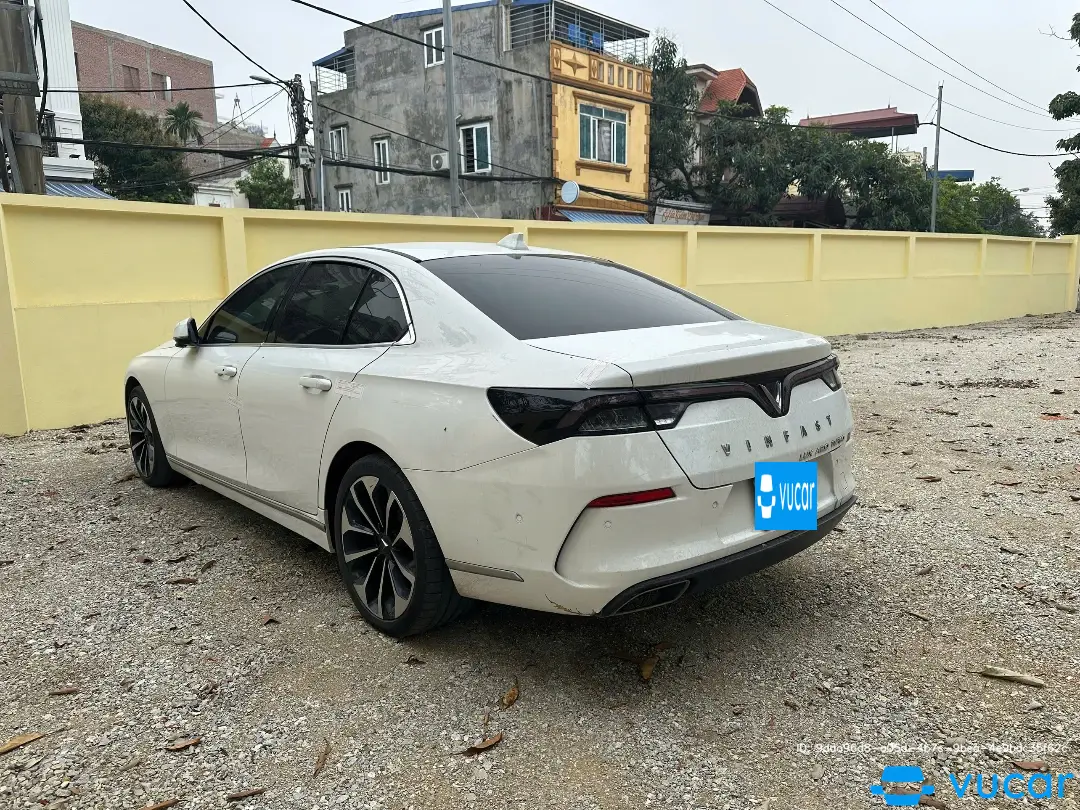 VinFast Lux a 2.0 Cao cấp 2022 - Ngoại thất 6