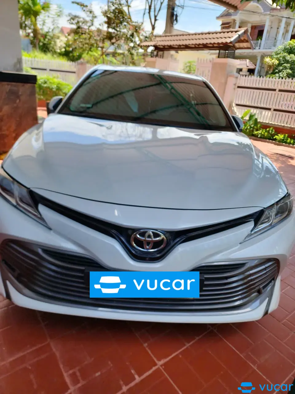 Toyota Camry 2.0G 2019 - Ngoại thất 1