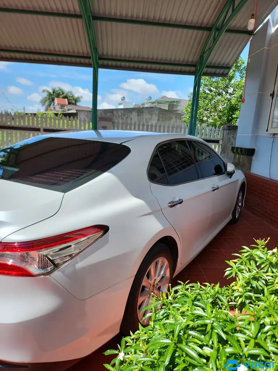 Toyota Camry 2.0G 2019 - Ngoại thất 3