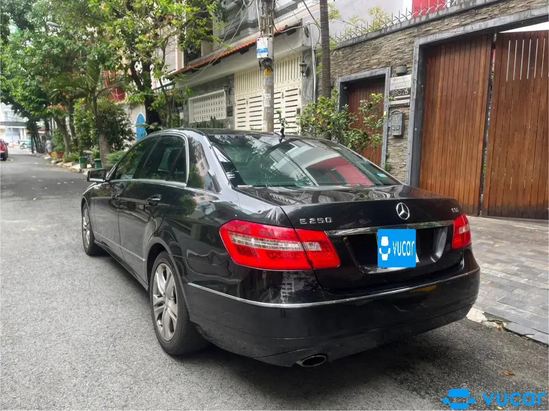 Mercedes E class E250 2009 - Ngoại thất 4