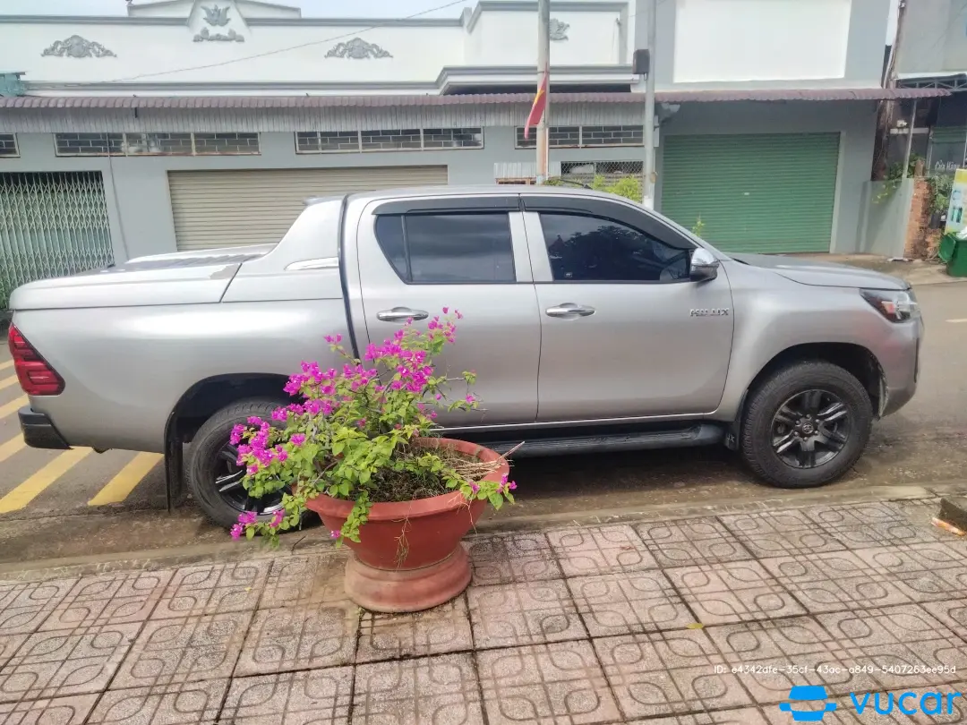 Toyota Hilux 2.4L 4x2 AT 2021 - Ngoại thất 3