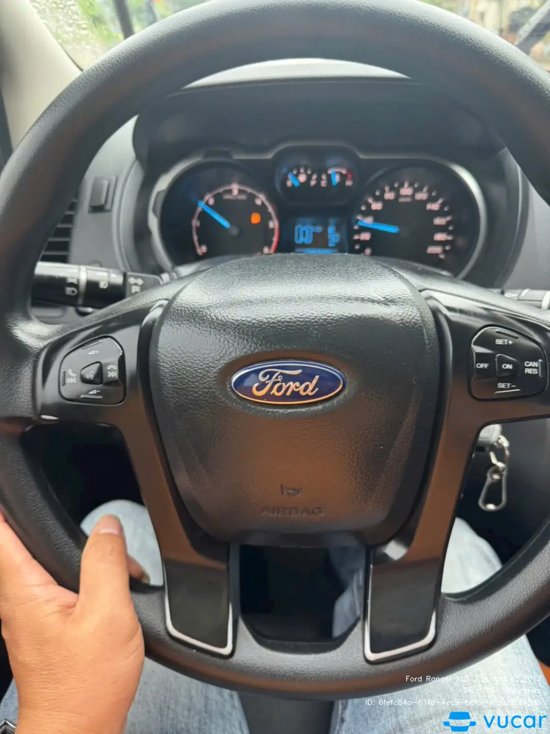 Ford Ranger XLS 2.2L 4x2 AT 2017 - Nội thất 1
