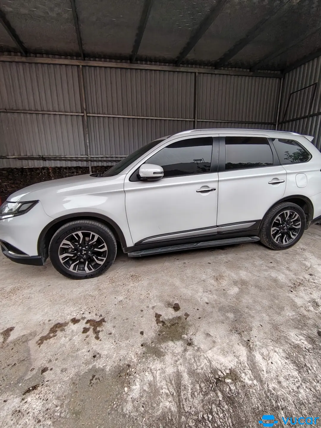 Mitsubishi Outlander 2.0 CVT 2021 - Ngoại thất 4