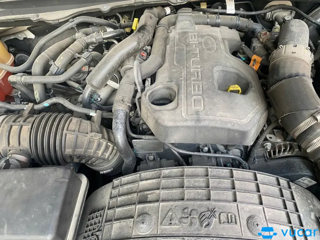 Toyota Fortuner 2.4G 4x2 AT 2020 - Khoang động cơ 2