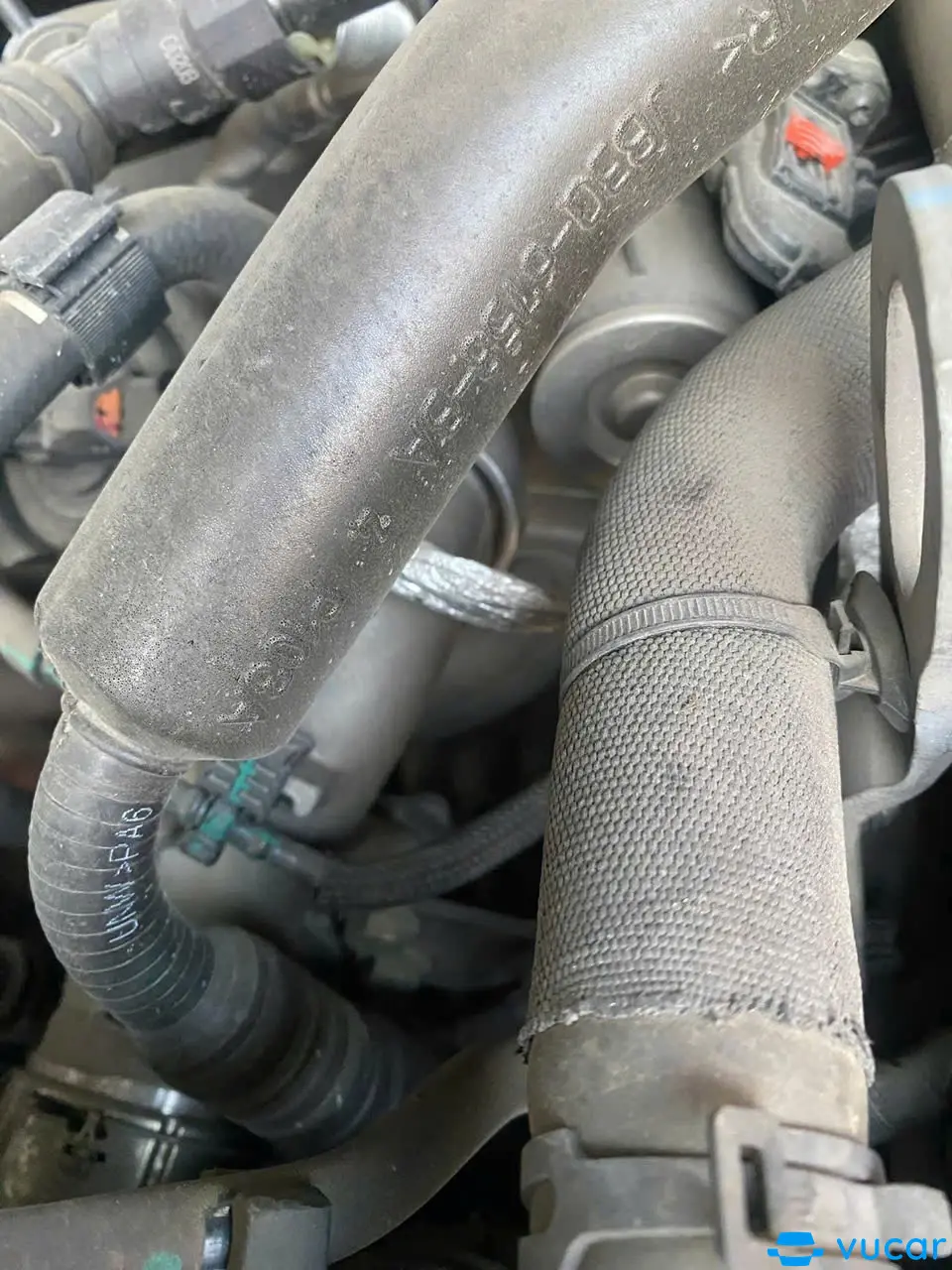 Toyota Fortuner 2.4G 4x2 AT 2020 - Khoang động cơ 3