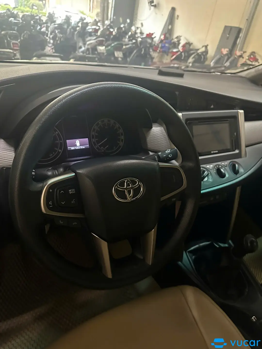 Toyota Innova 2.0E MT 2020 - Nội thất 5