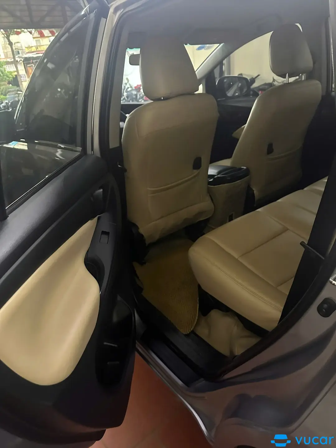 Toyota Innova 2.0E MT 2020 - Nội thất 7