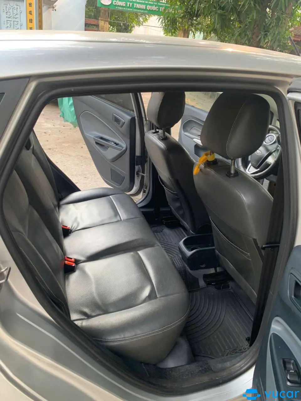 Ford Fiesta 2012 - Nội thất 1