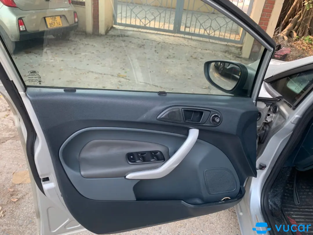Ford Fiesta 2012 - Nội thất 2