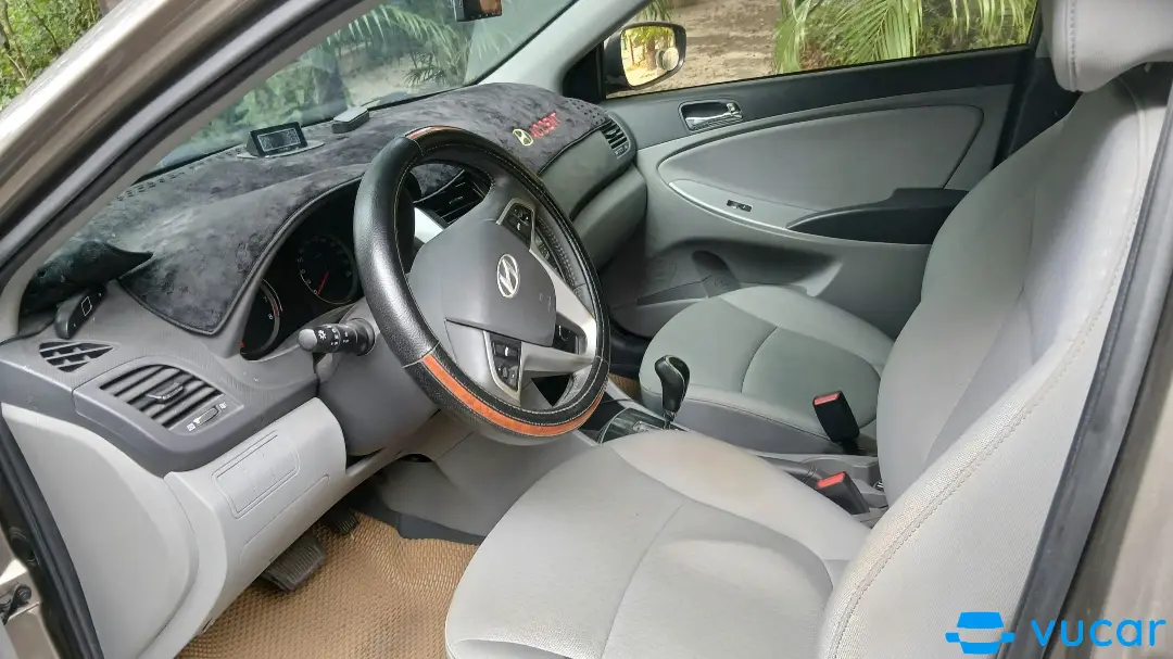 Hyundai Accent 1.4 AT 2014 - Nội thất 2