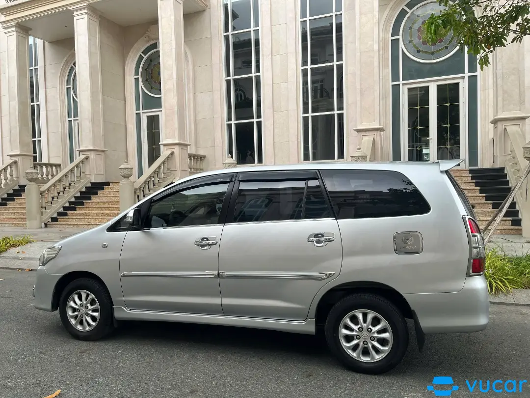 Ảnh xe Toyota Innova 2.0G 2014