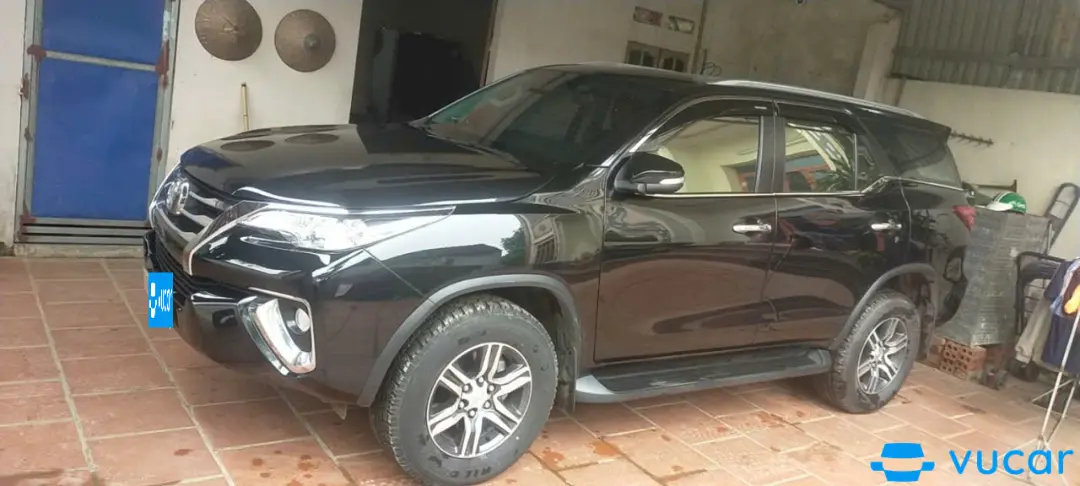 Toyota Fortuner 2.7V 4x2 AT 2017 - Ngoại thất 1