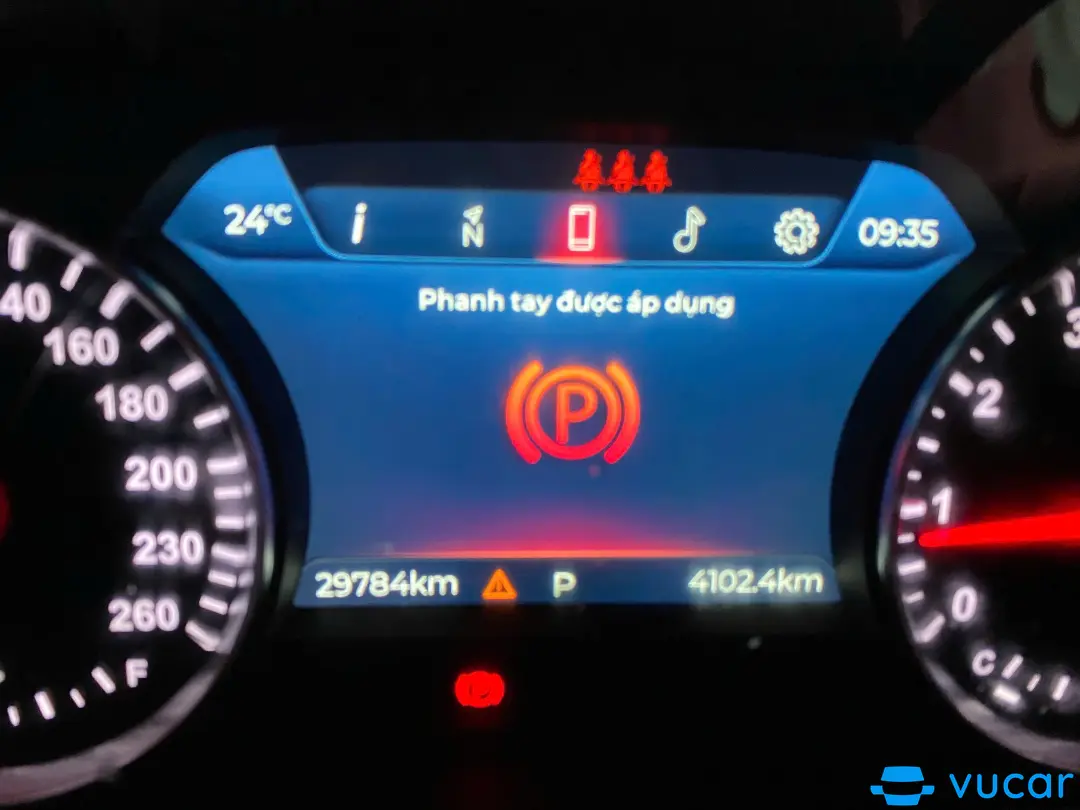 VinFast Lux sa 2.0 Premium 2.0 AT 2019 - Nội thất 2