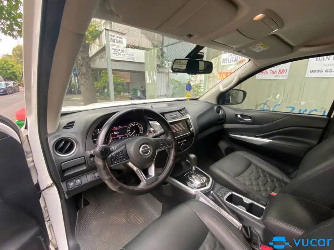 Nissan Navara VL 2.3 AT 4WD Cao cấp 2022 - Nội thất 4