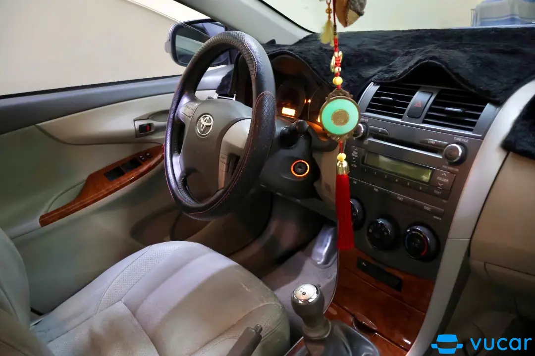 Toyota Corolla altis 1.8 2010 - Nội thất 4