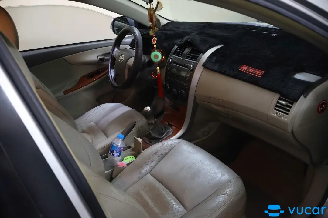 Toyota Corolla altis 1.8 2010 - Nội thất 6