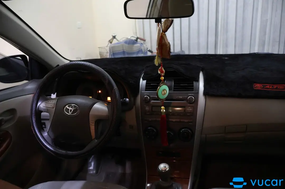 Toyota Corolla altis 1.8 2010 - Nội thất 11
