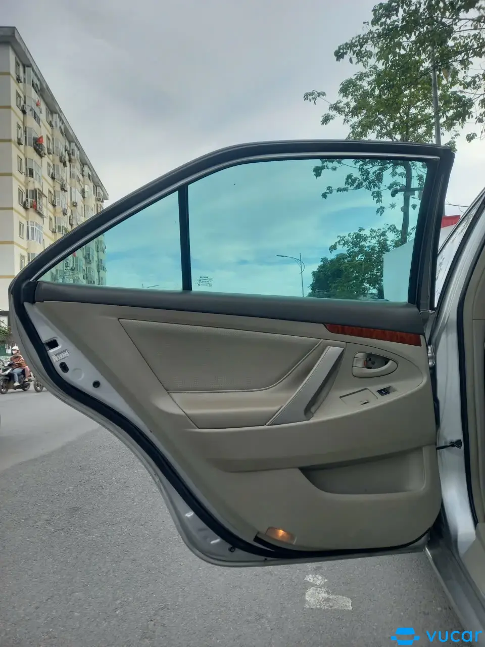 Toyota Camry 2.4 2010 - Nội thất 16