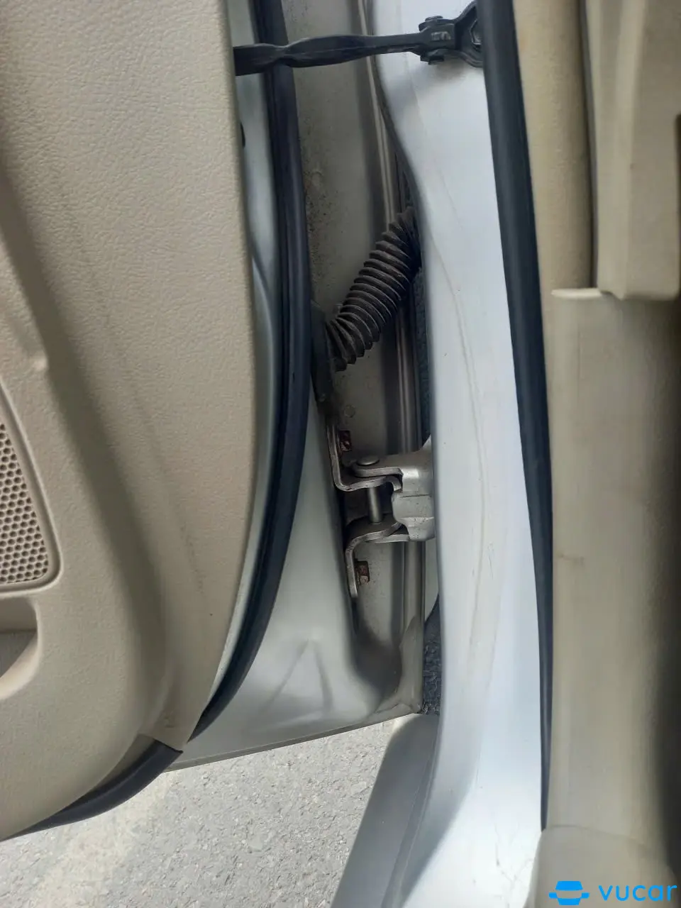 Toyota Camry 2.4 2010 - Nội thất 14