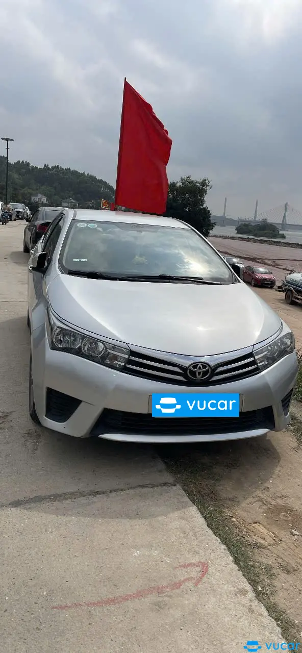 Ảnh xe Toyota Corolla Altis Số sàn 2016 