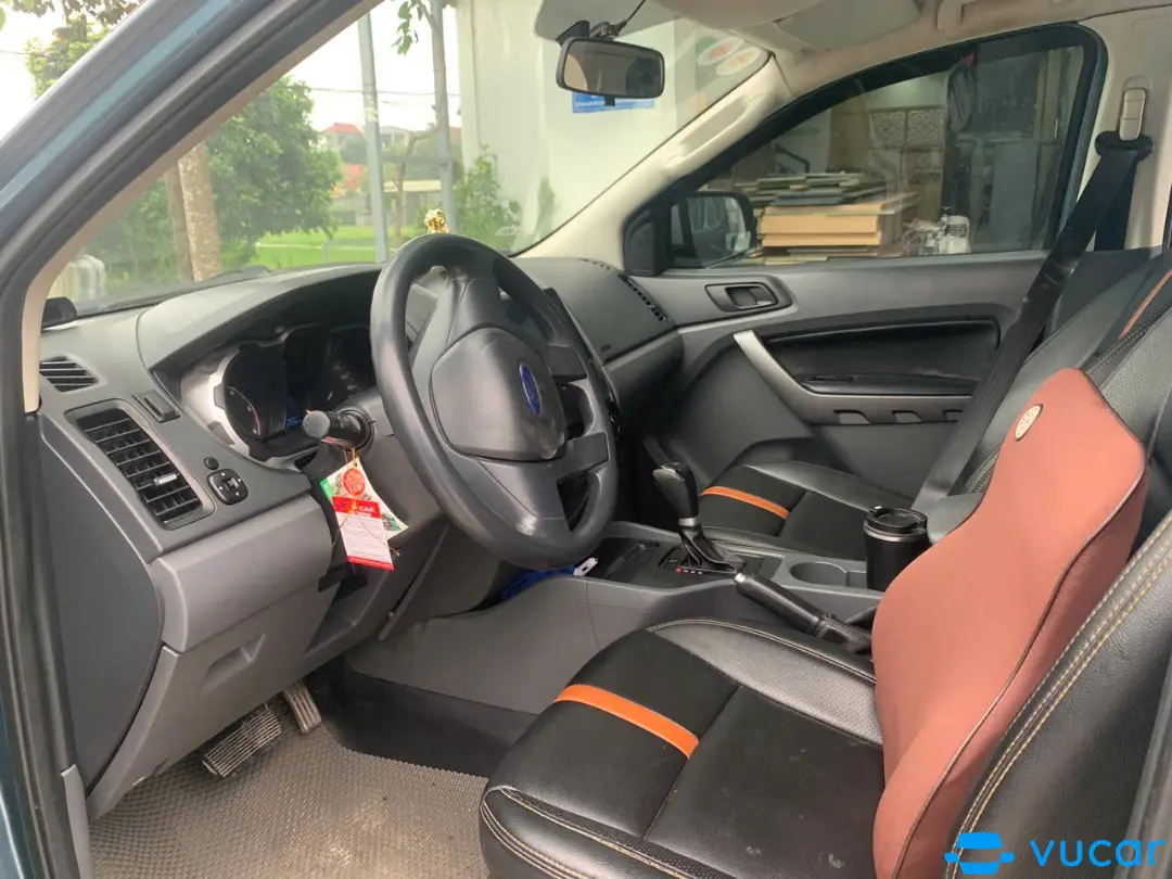 Ford Ranger XLS 2.2L 4x2 AT 2015 - Nội thất 7