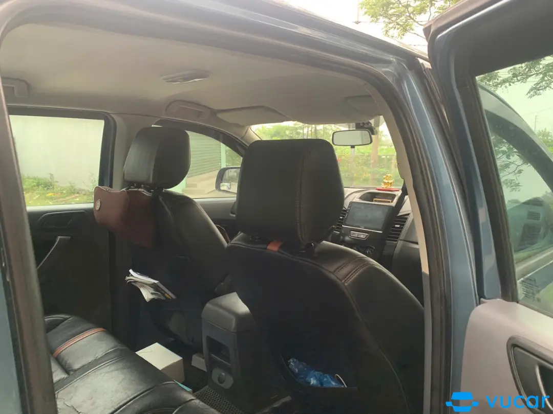 Ford Ranger XLS 2.2L 4x2 AT 2015 - Nội thất 2