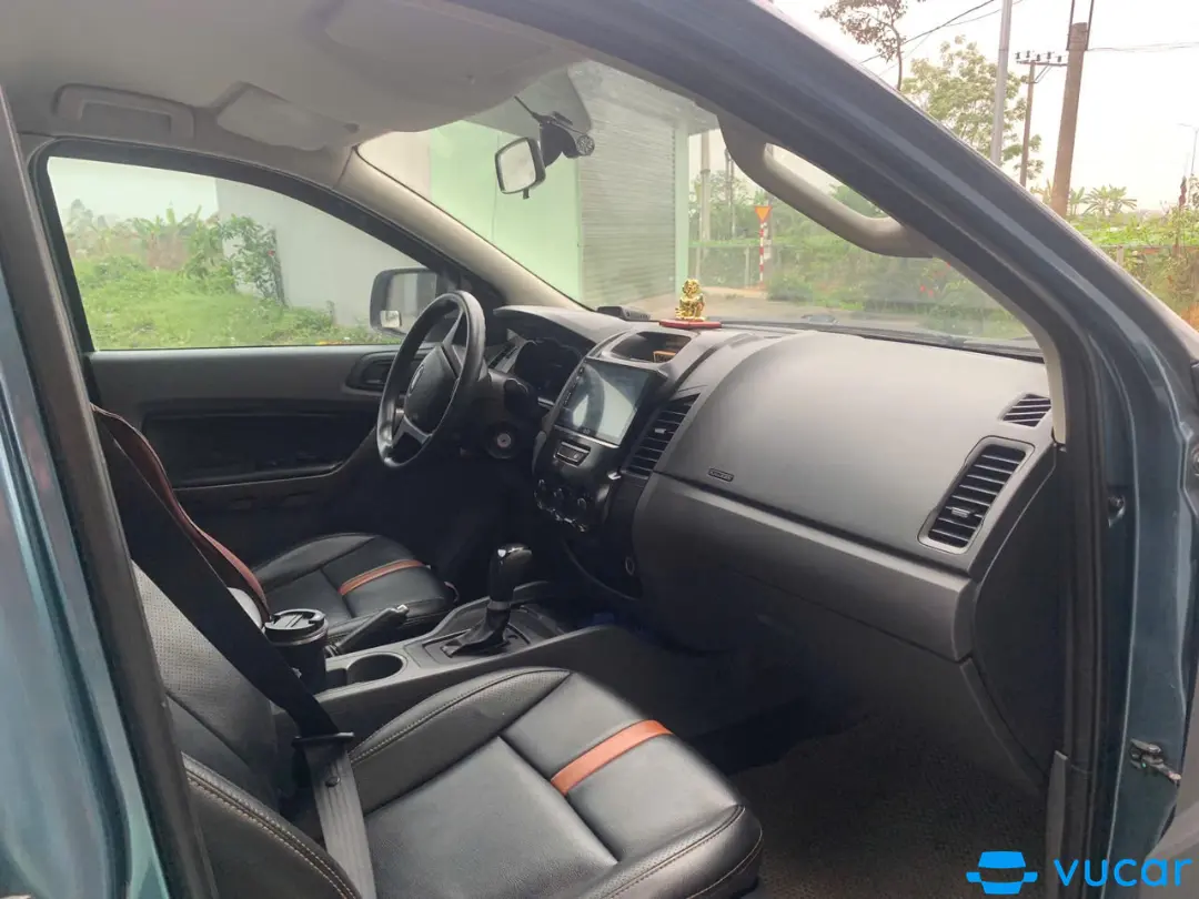 Ford Ranger XLS 2.2L 4x2 AT 2015 - Nội thất 6