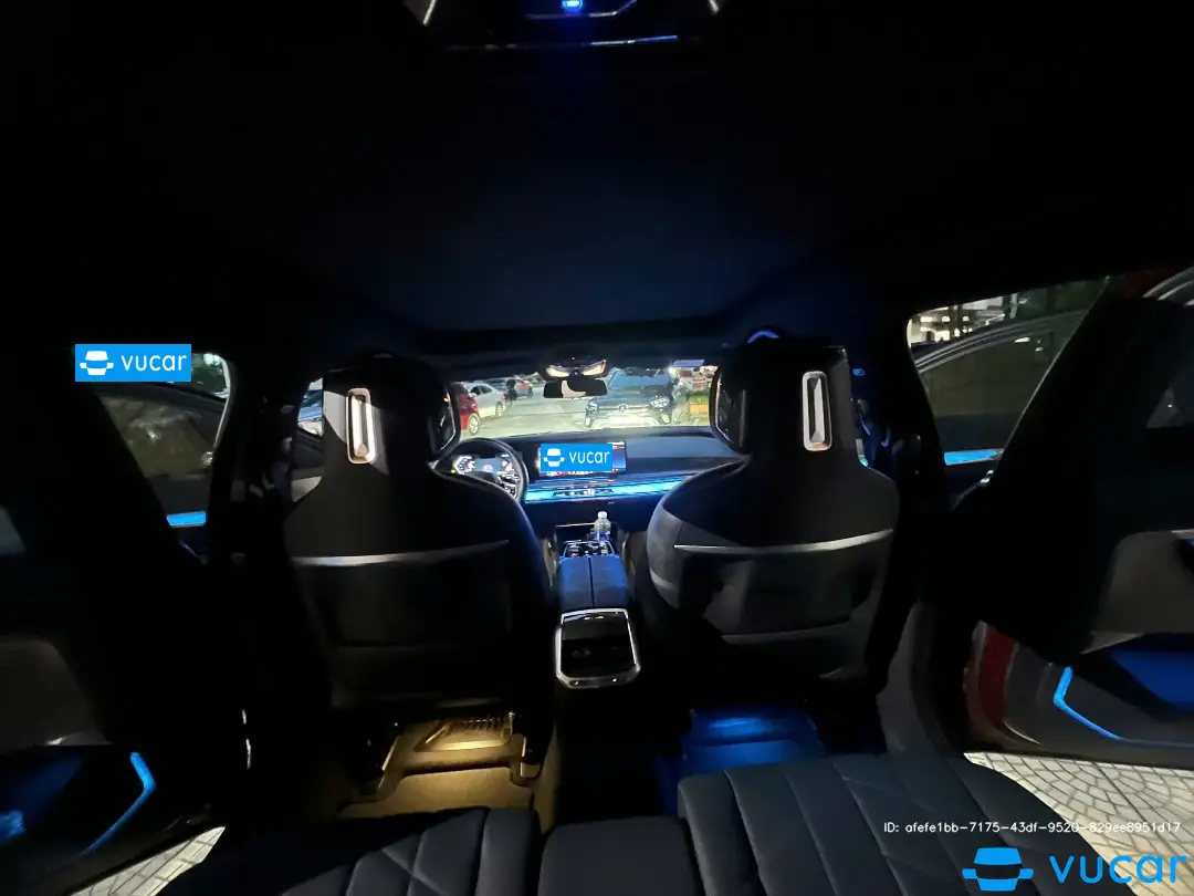 BMW 735i M Sport 2023 - Nội thất 16