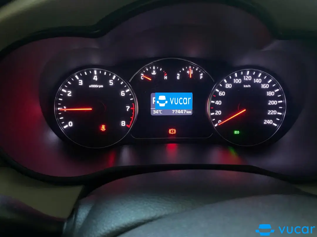 Kia Rondo GAT 2018 - Nội thất 3