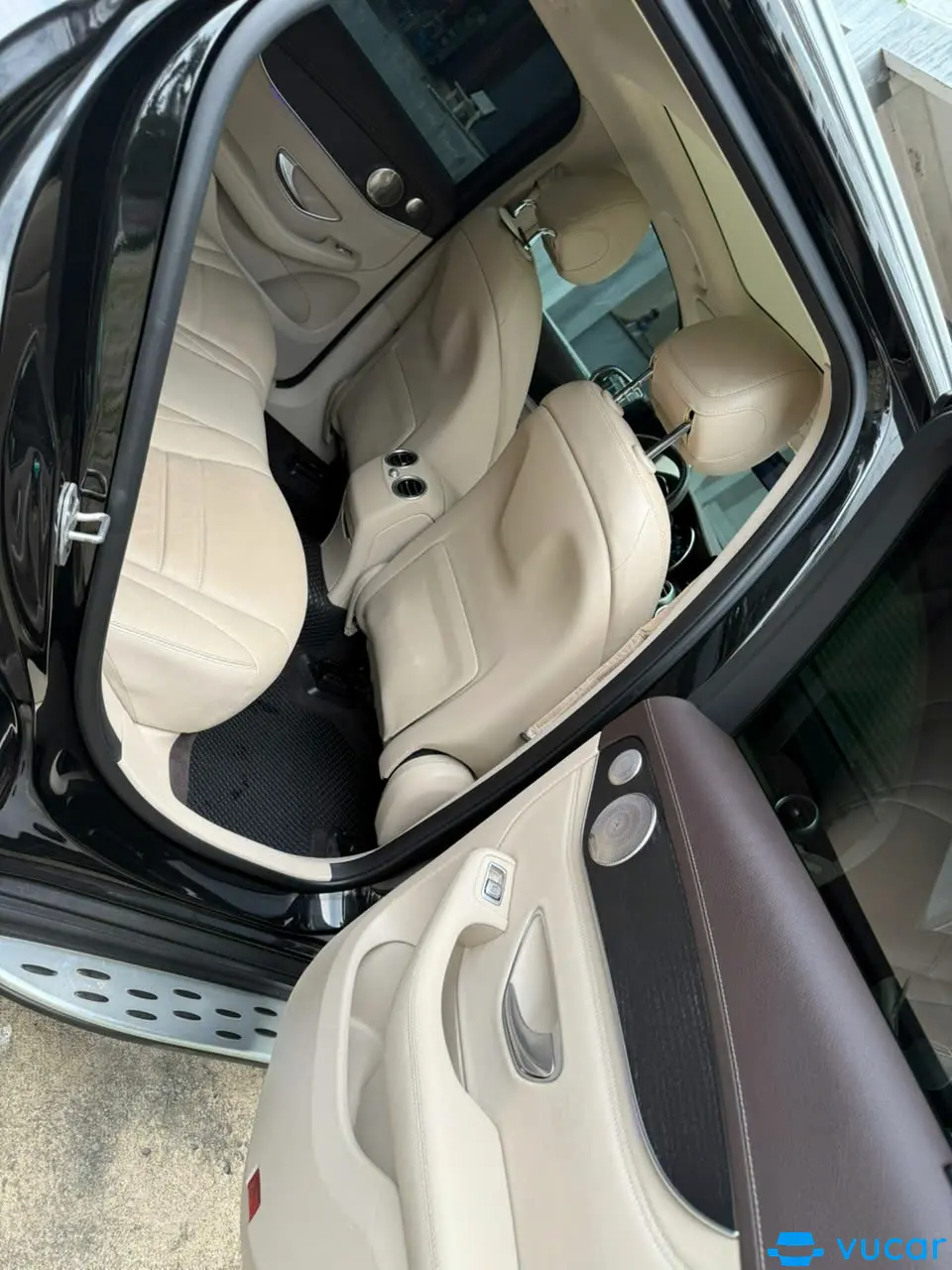 Mercedes GLC 2021 300 4Matic - Nội thất 3