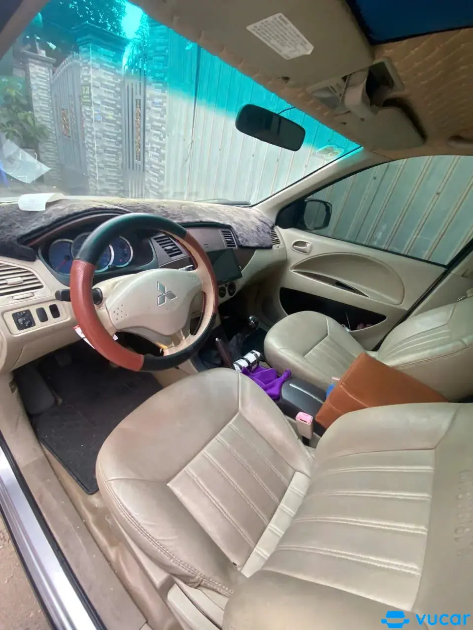 Mitsubishi Zinger GLS 2.4 MT 2009 - Nội thất 3