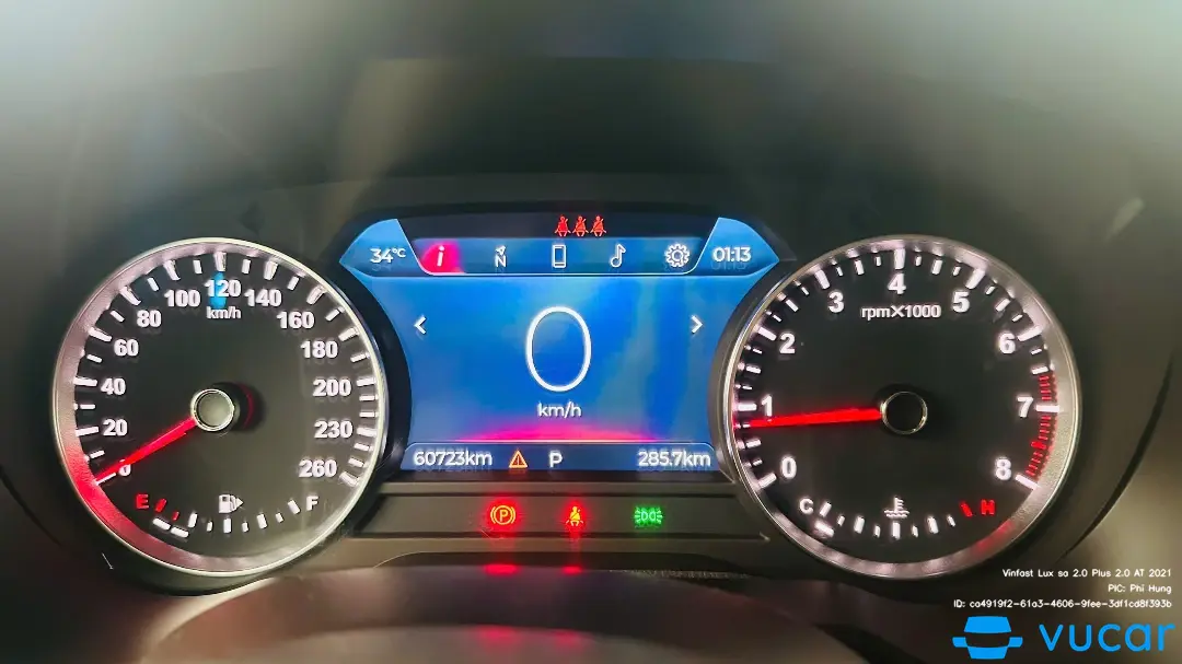 Vinfast Lux sa 2.0 Plus 2.0 AT 2021 - Nội thất 3