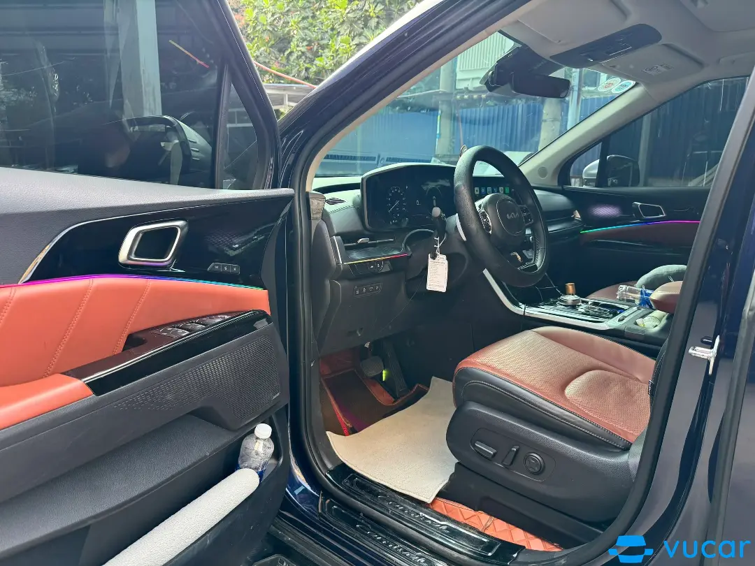 Kia Carnival Signature 2.2D 2023 - Nội thất 2