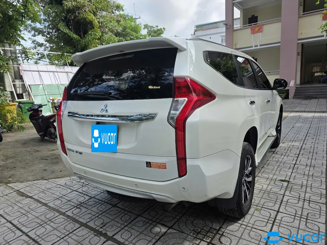 Mitsubishi Pajero sport 2.4D 4x2 AT 2019 - Ngoại thất 1