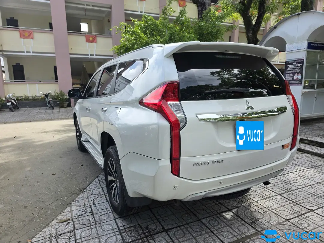 Mitsubishi Pajero sport 2.4D 4x2 AT 2019 - Ngoại thất 2